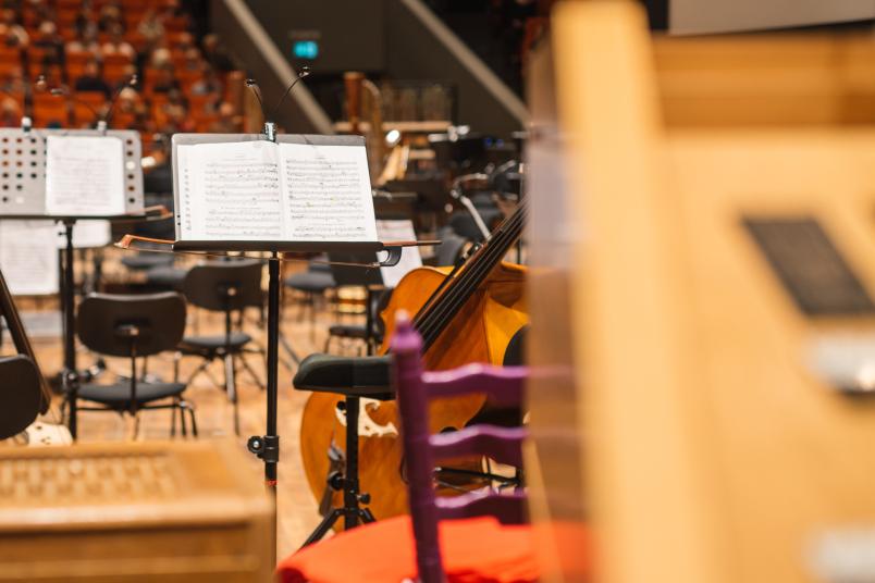 Musikinstrumente vor einem Konzert
