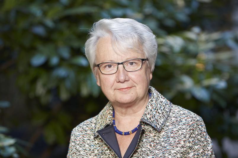 Porträtfoto von Annette Schavan