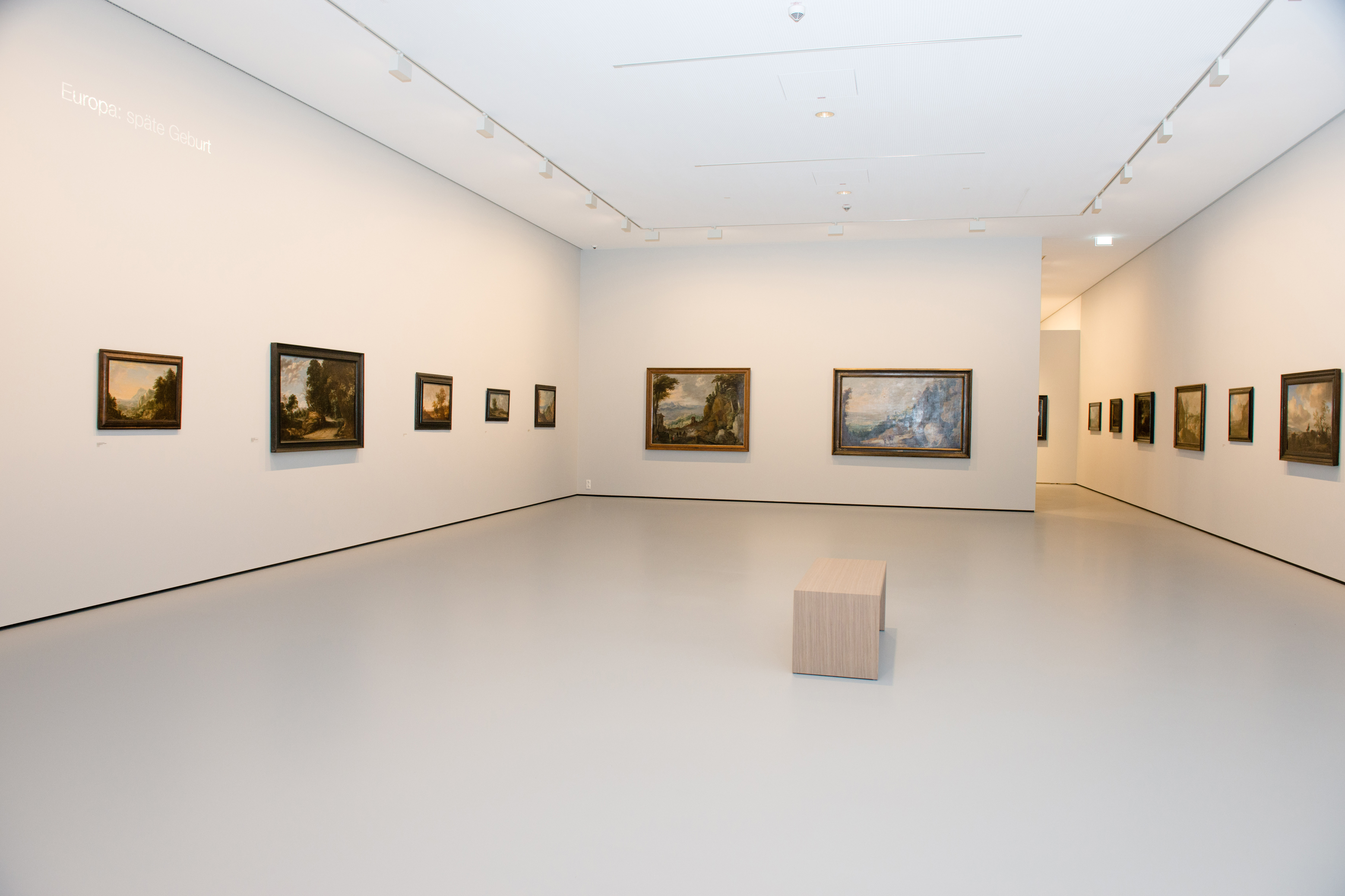 Blick ins Museum unter Tage, hier zu sehen ist die Ausstellung Weltsichten