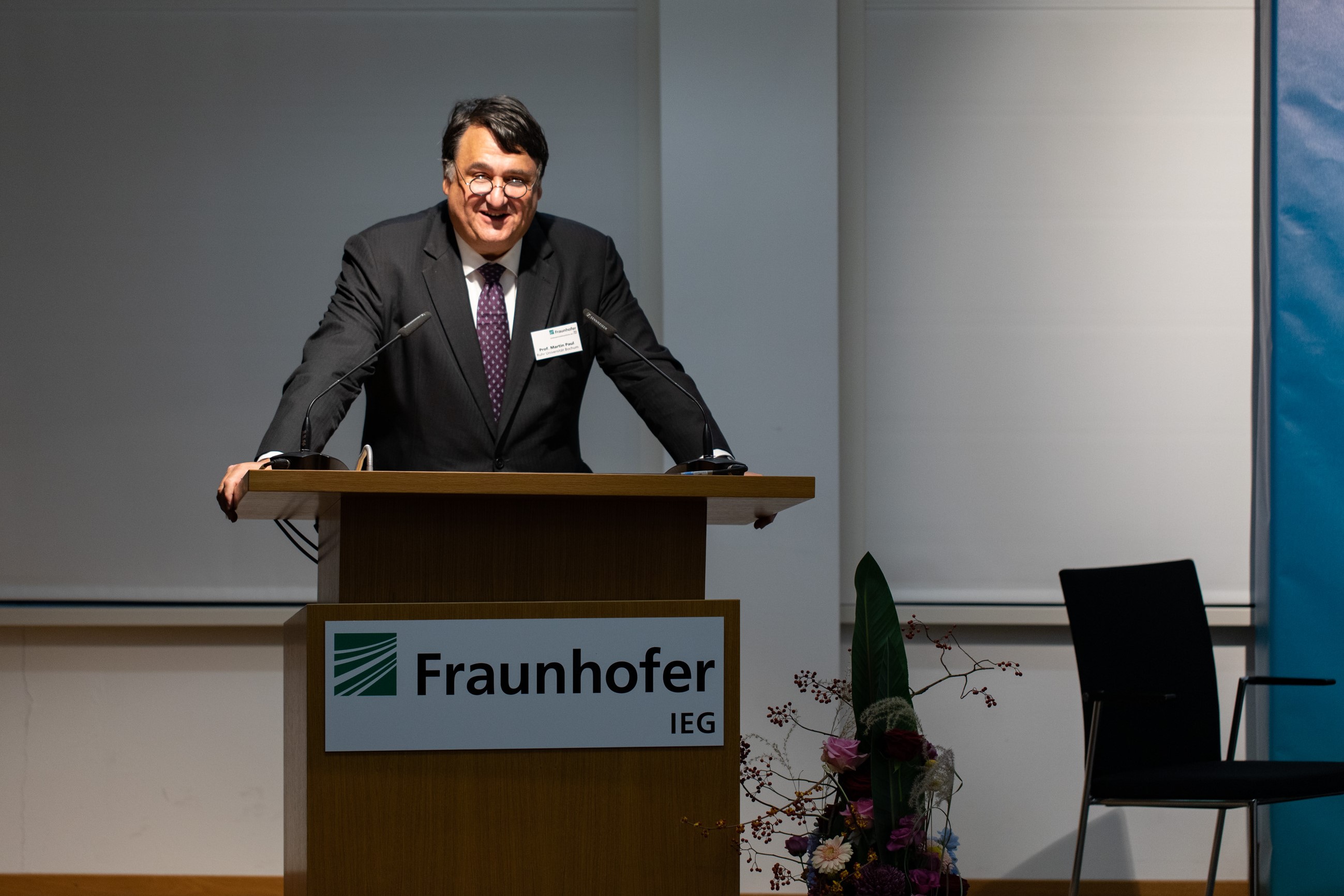 Rektor Martin Paul freut sich über einen starken Kooperationspartner am Standort Bochum.