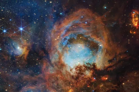 Weltall-Aufnahme eines bunten Nebels mit vielen Sternen