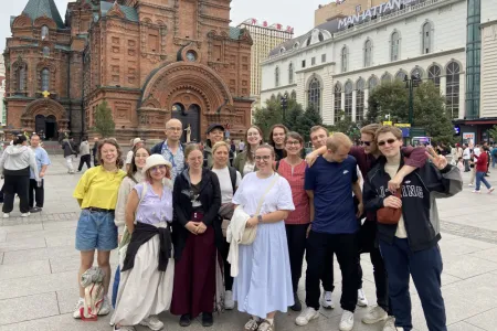 Gruppenbild einer Studierendengruppe