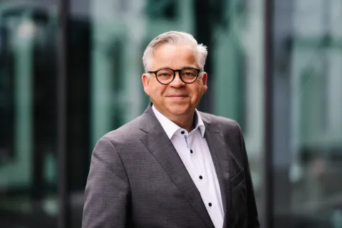 Porträtfoto von Achim Dilling, Kanzler der Ruhr-Universität Bochum