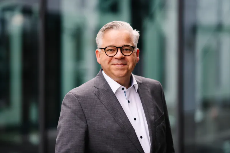 Porträtfoto von Achim Dilling, Kanzler der Ruhr-Universität Bochum