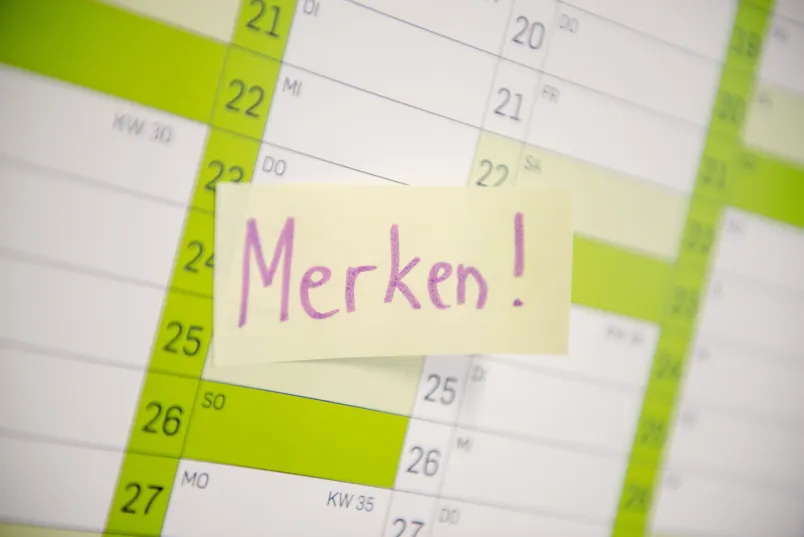 RUB-Kalender mit Merkzettel.