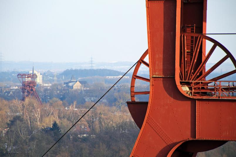 Förderturm mit Zechenpanorama