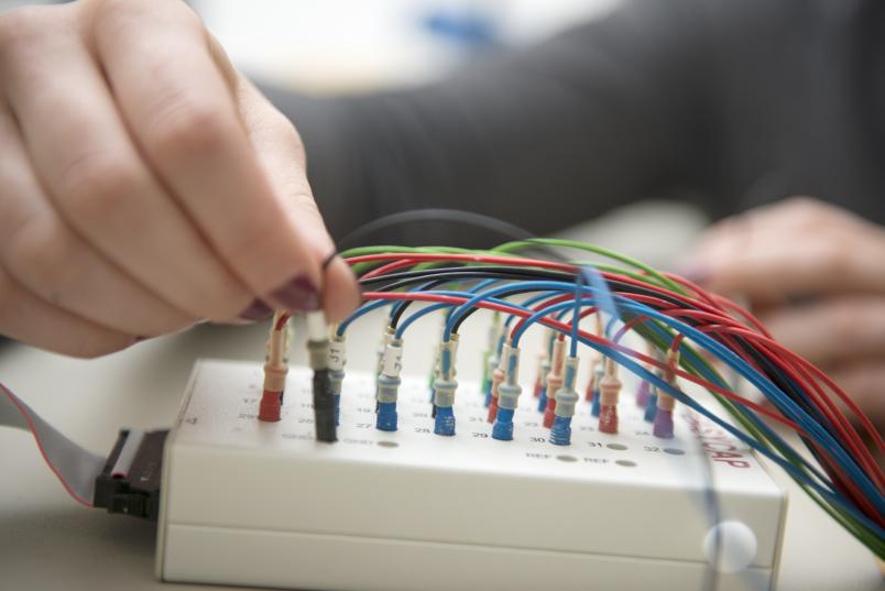 Stecker in bunten Farben