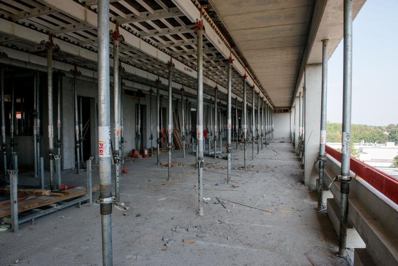 Stützpfeiler auf der Baustelle