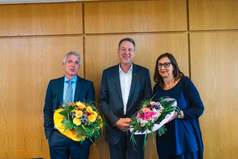Gereon Wolters, Rektor Axel Schölmerich, Marita Schmeink (von links)