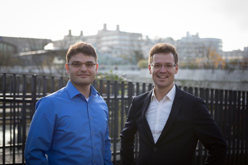 Sergej Markmann (links) und Tobias Fobbe haben die Lasertechnologie im Terahertzspektrum voran gebracht.