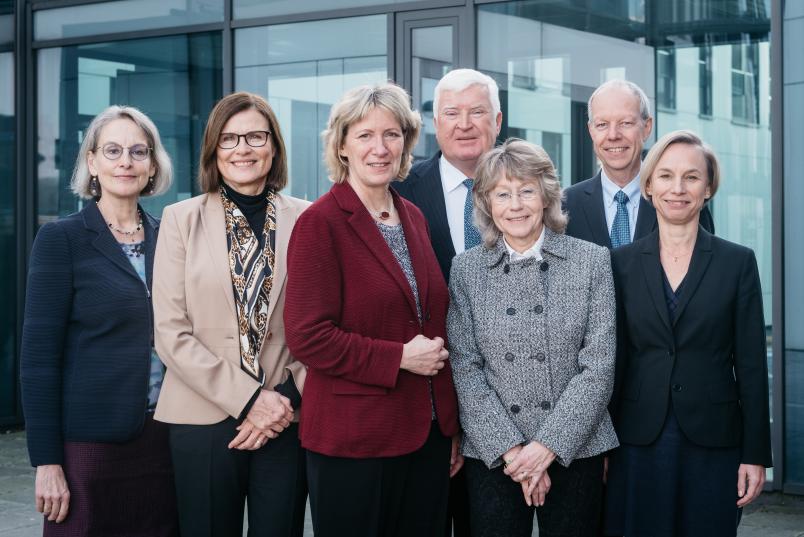 Gruppenfoto des neuen Hochschulrats der RUB