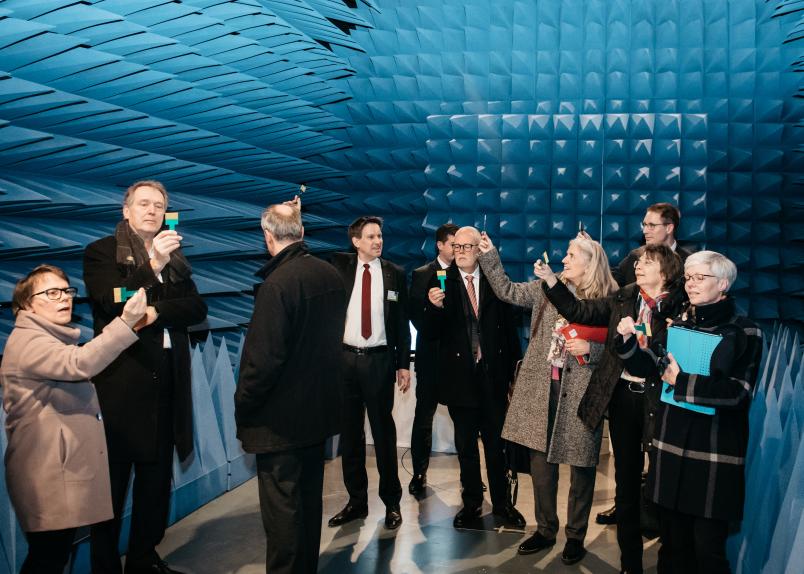 Laborbesichtigung in der Fakultät für Elektrotechnik und Informationstechnik
