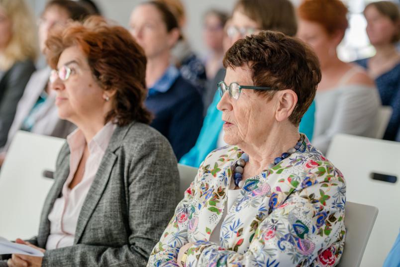 Rund 30 Professorinnen der RUB nehmen am Austausch mit Rita Süßmuth teil.