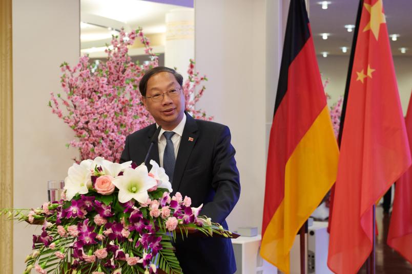 Chinas Botschafter in Deutschland, Shi Mingde