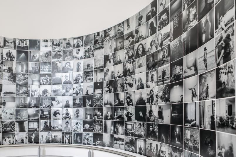 Dieses ausgestellte Werk stammt von der Künstlerin Arina Essipowitsch.