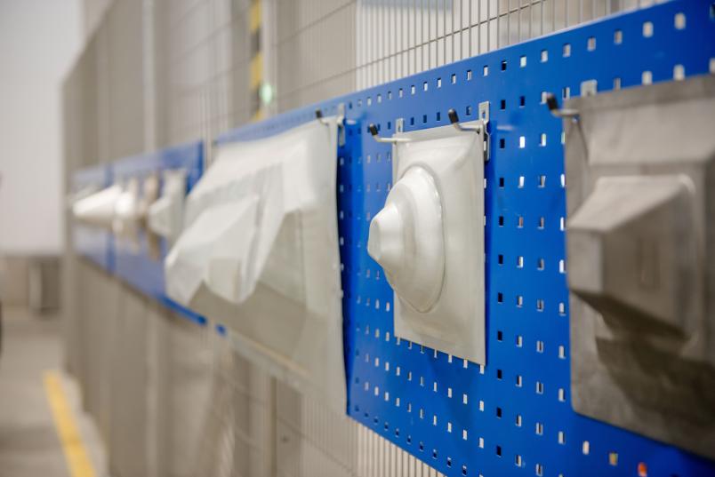 Verformte Bleche in der Lern- und Forschungsfabrik der RUB