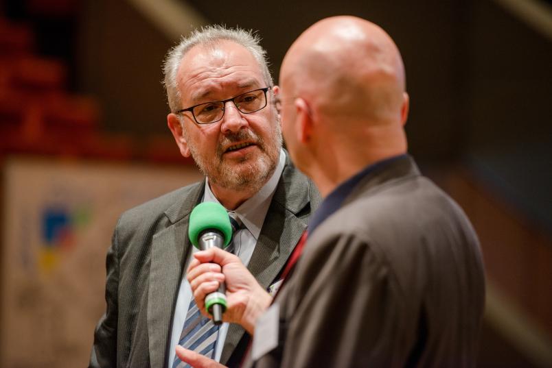 Prof. Dr. Wilhelm Löwenstein ist Sprecher der RUB Research School