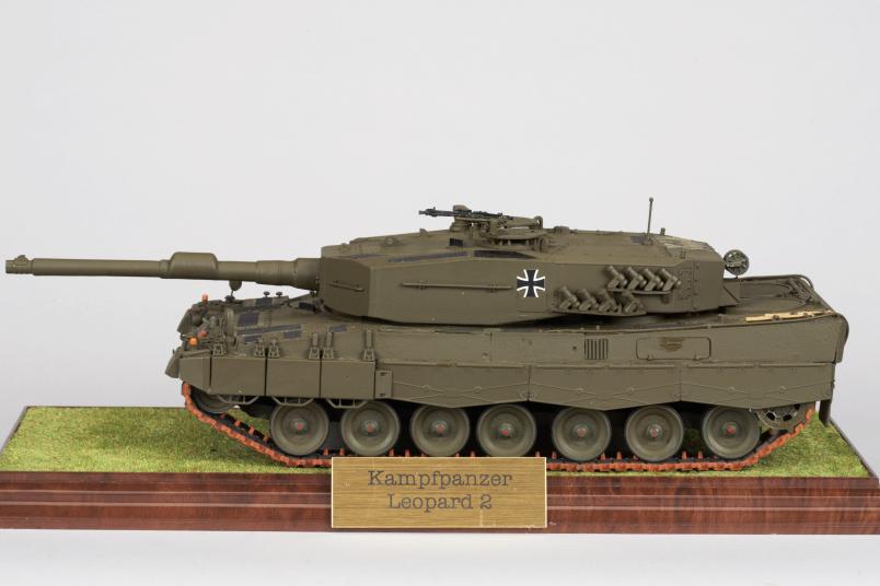 Industriemodell des Kampfpanzers Leopard 2