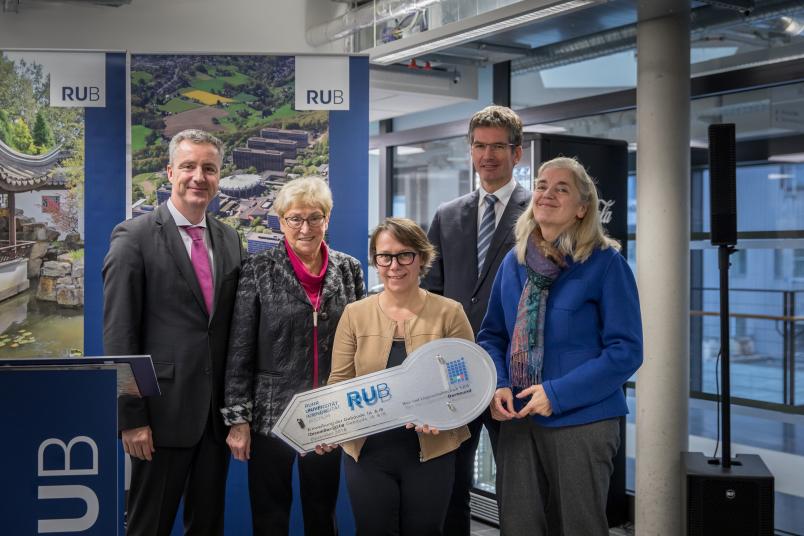 Gruppenbild (von links): Marcus Hermes, Erika Stahl, Christina Reinhardt, Marcel Angenend und Isabel Pfeiffer-Poensgen
