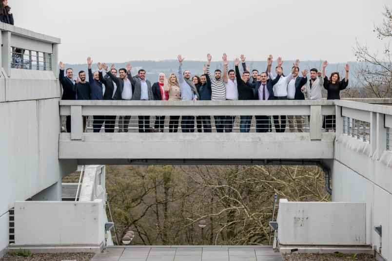 Gruppenbild mit den Teilnehmern des Programms Lehrkräfte plus an der RUB