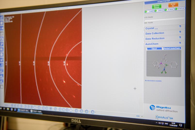 Computermonitor mit Messergebnissen