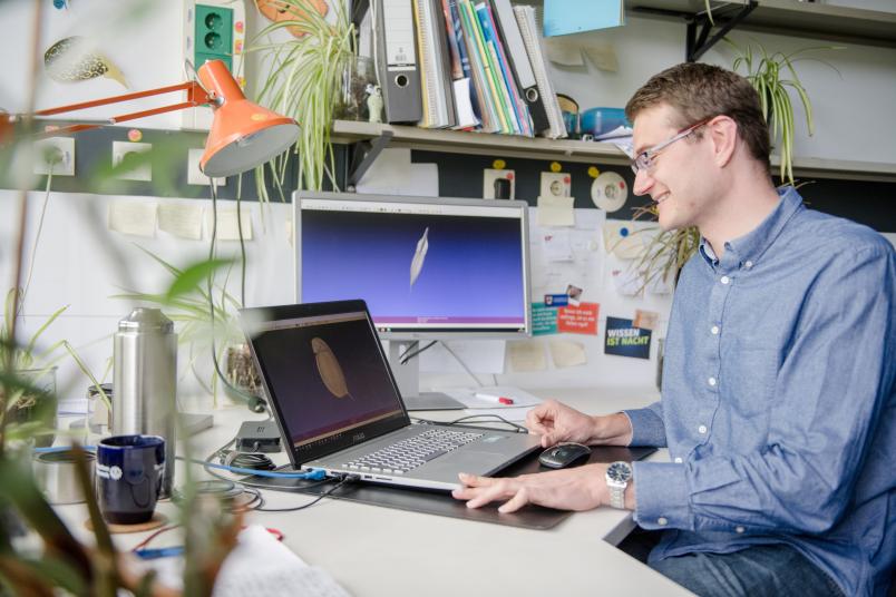 Forscher am Computer
