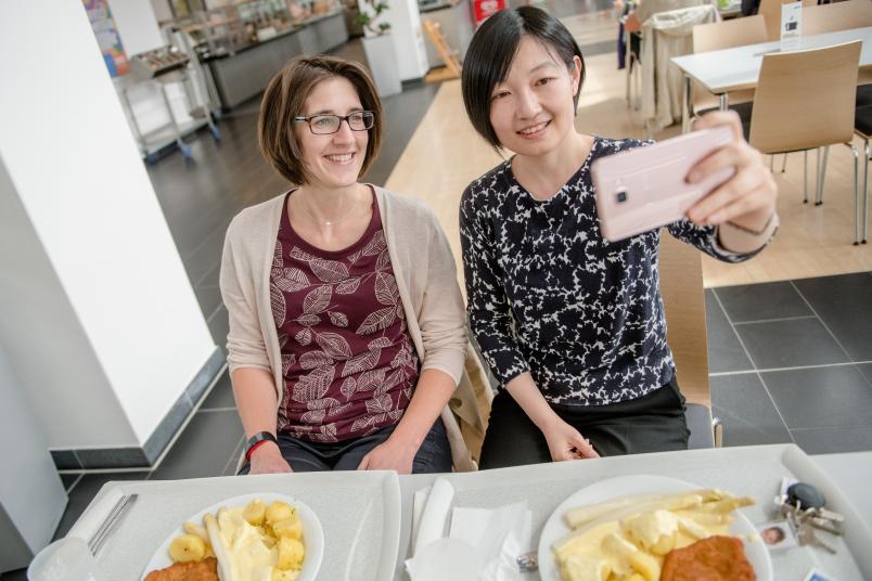 Selfie beim Mittagessen
