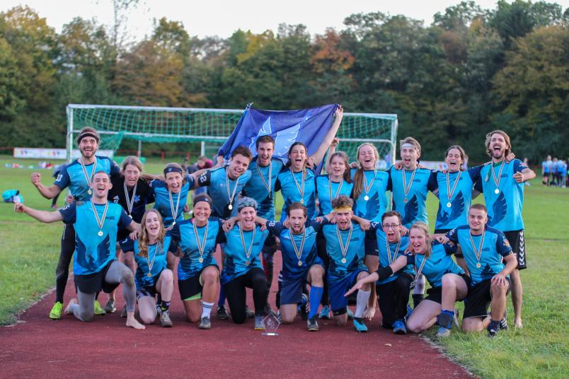 Mannschaftsfoto vom Bochumer Quidditchteam