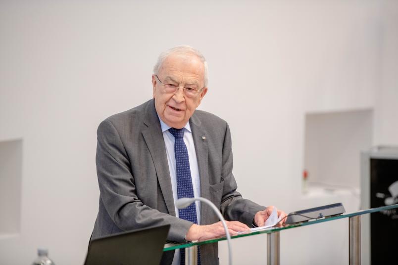 „Das IFL ist für die Bochumer Universitätsmedizin ein bedeutender Schritt nach vorn“, sagt Dr. Wilhelm Beermann, Vorsitzender der Gesellschafterversammlung des Klinikums.