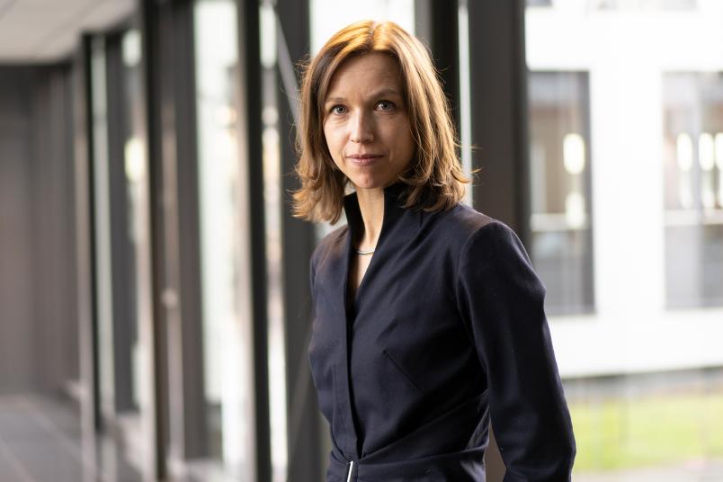 Porträt der neu berufenen Professorin Eva Weber-Guskar