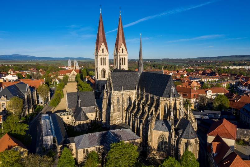 Der Halberstädter Dom von Südosten betrachtet