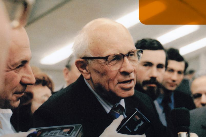 Umlagert von den Medien: Andrei Sacharow