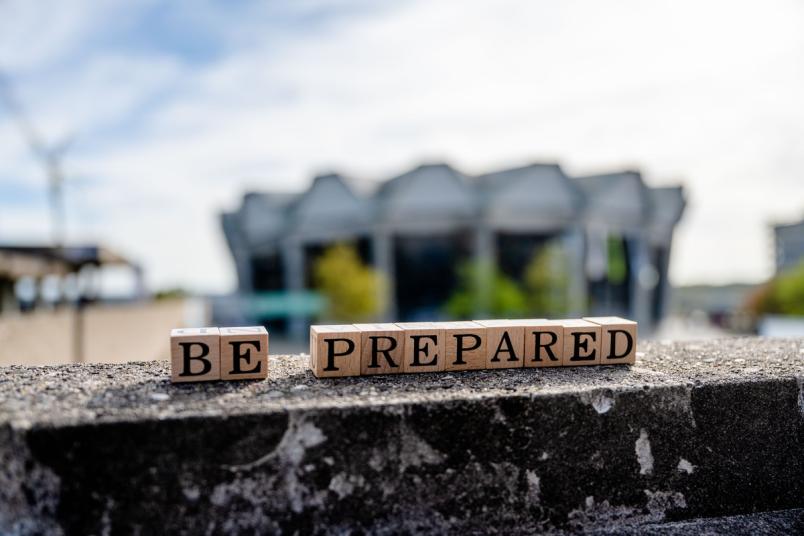 Foto von Audimax mit der Aufschrift "Be prepared"