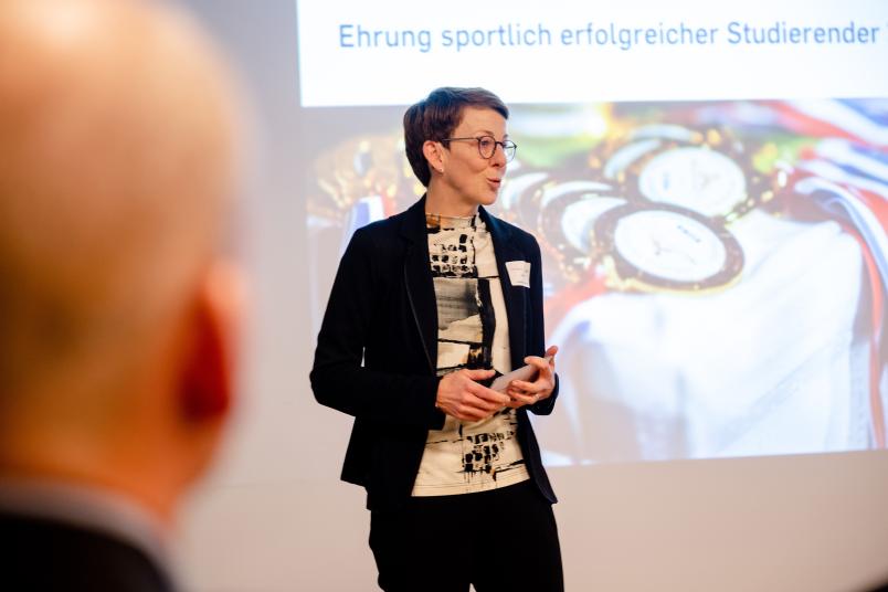Sportler-Ehrung: Moderatorin