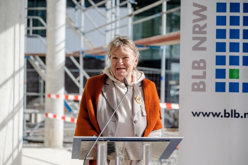 Bürgermeisterin Gabriela Schäfer bei ihrem Grußwort