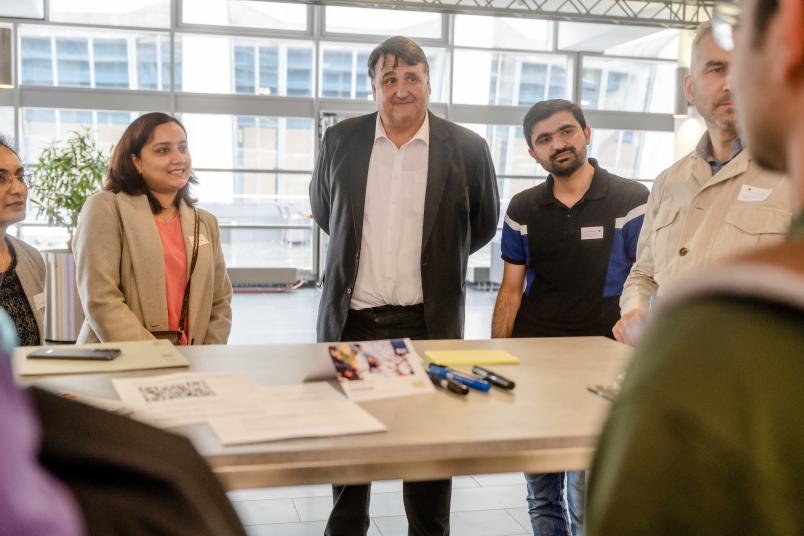 In Kleingruppen ging es um fachübergreifenden und interkulturellen Erfahrungsaustausch untereinander, mit dem Rektorat und mit verschiedenen Service- und Supporteinrichtungen der Universität.