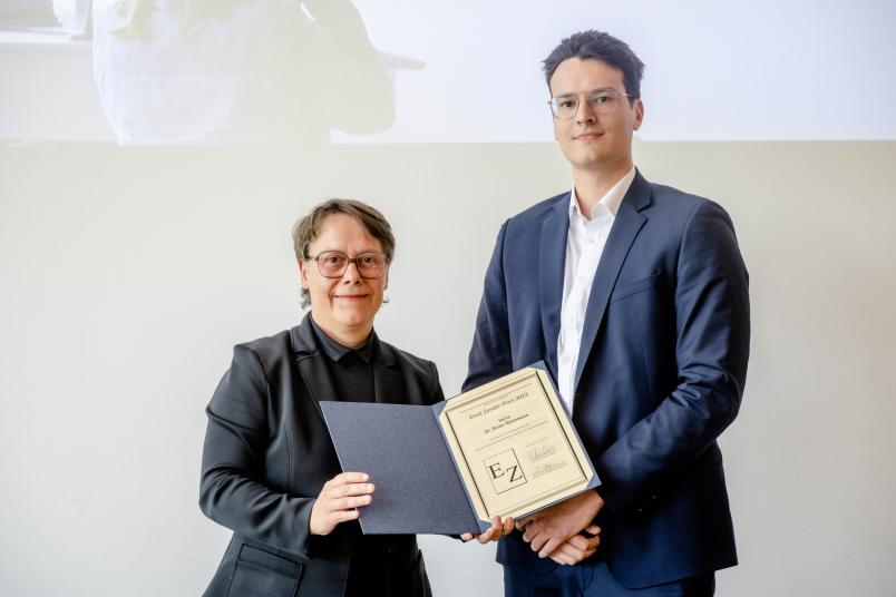 Kanzlerin gratuliert Doron Reichmann