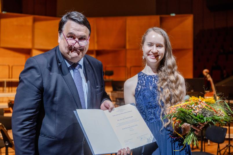 Der Ruth Massenberg Preis ist in diesem Jahr geteilt worden – einen der beiden Preise hat Dr. Anna Frank erhalten.