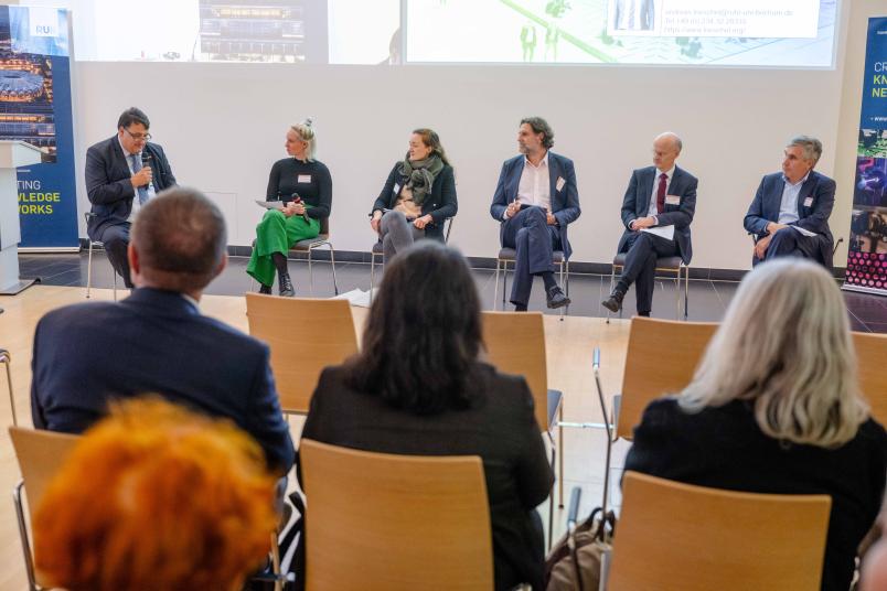 Podiumsdiskussion