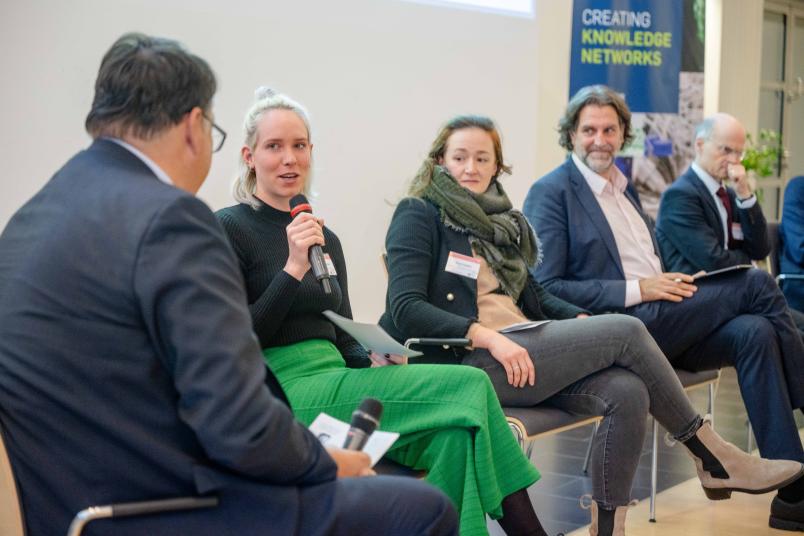 Podiumsdiskussion