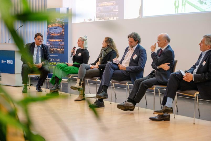 Podiumsdiskussion