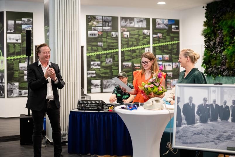 Moderation zur Eröffnung der Ausstellung im Foyer der Verwaltung