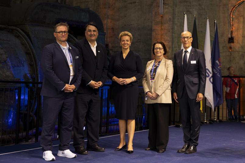 Gruppenbild zur Konferenzeröffnung