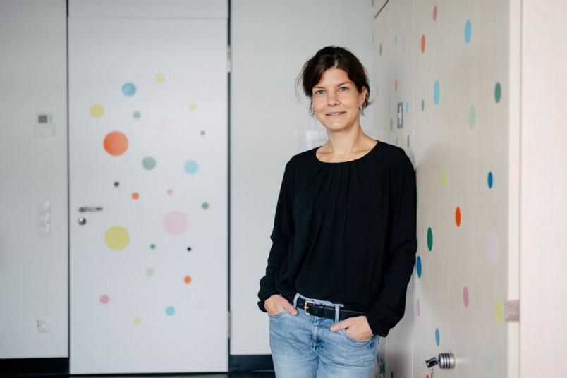 Prof. Dr. Sabine Seehagen leitet den Lehrstuhl für Entwicklungspsychologie.