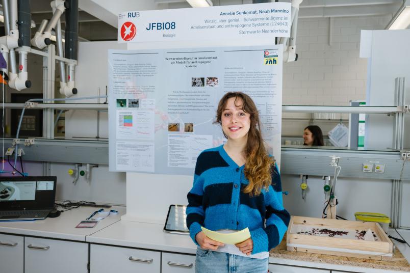 Fotos der Siegerinnen und Sieger im Landeswettbewerb Jugend forscht an der Ruhr-Universität Bochum