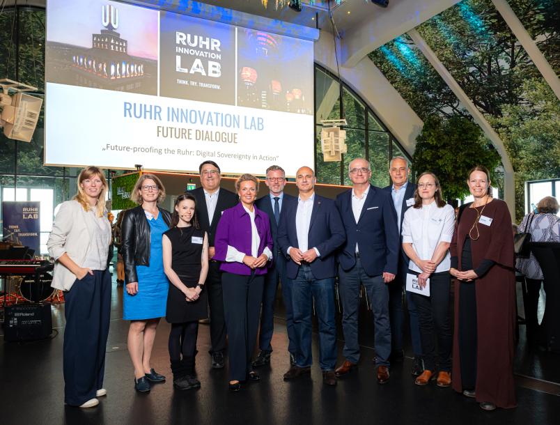 Gruppenbild vom ersten Future Dialogue des Ruhr Innovation Labs