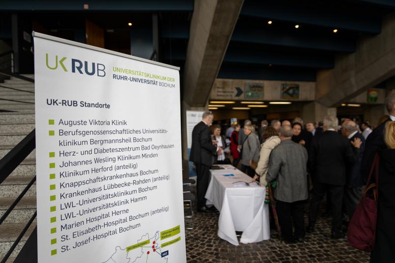 Das einstige Bochumer Modell auf einen Blick: Zwölf Häuser bilden heute das Universitätsklinikum Bochum – bis nach Ostwestfalen-Lippe.