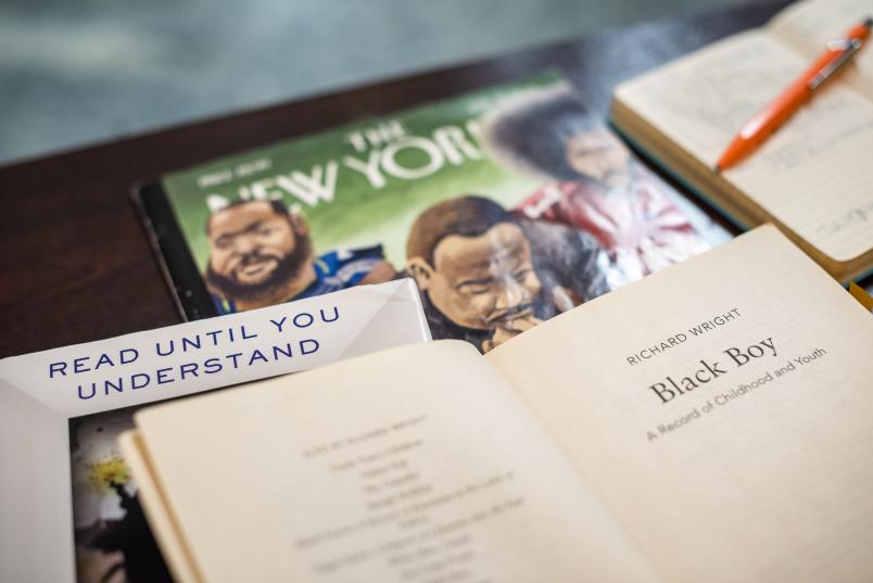 Bücher die offen geschlagen sind