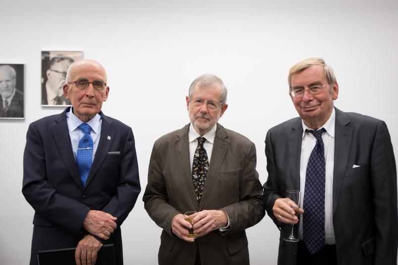 Gruppenbild mit Werner Lehfeldt, Hans Dieter Erlinger und Raimund Borgmeier (von links)