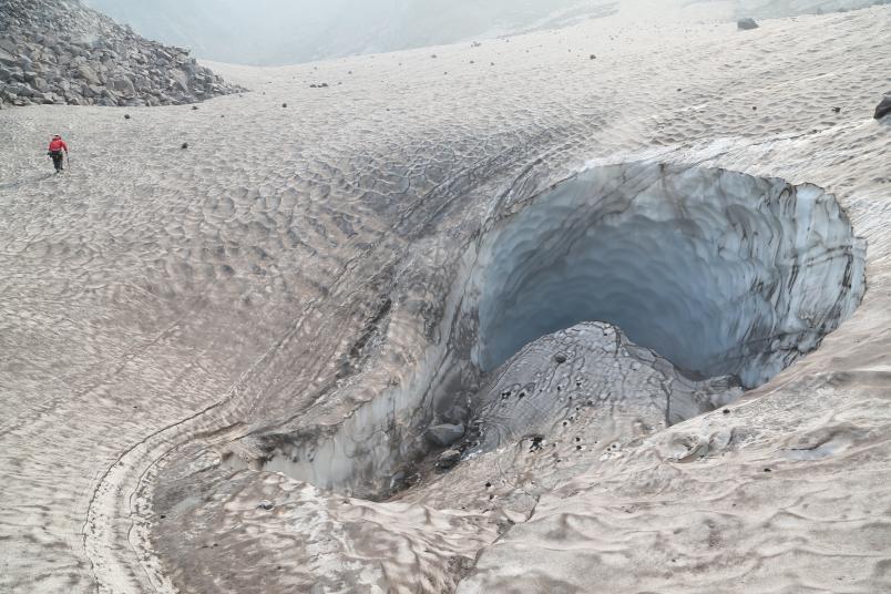 Eingang zu einer Eishöhle